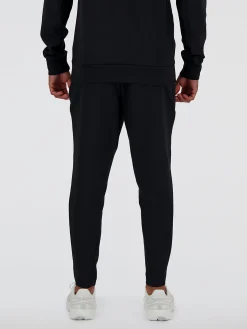 NEW BALANCE Pantaloni<PANTALONE IN MAGLIA TECH Nero