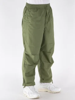 UNIVERSAL WORKS Pantaloni<PANTALONE PARACHUTE Verde