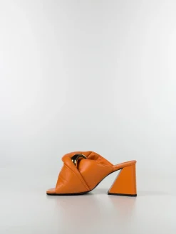 JW ANDERSON Sandali<SANDALI TWISTED HEEL CHAIN Arancione
