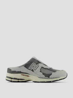 NEW BALANCE Sandali<SANDALO 2002N Grigio