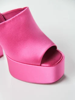 Sandali<SANDALO SASHA MULE RASO Fuxia