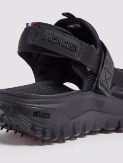 MONCLER Sandali<SANDALO TRAILGRIP VELA Nero, Rosa