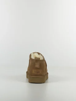UGG AUSTRALIA Stivali<STIVALE CLASSIC ULTRA MINI Marrone