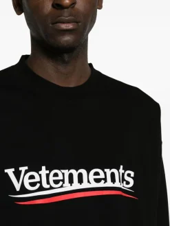 VETEMENTS. T-Shirt<T-SHIRT CAMPAIGN LOGO Bianco, Nero